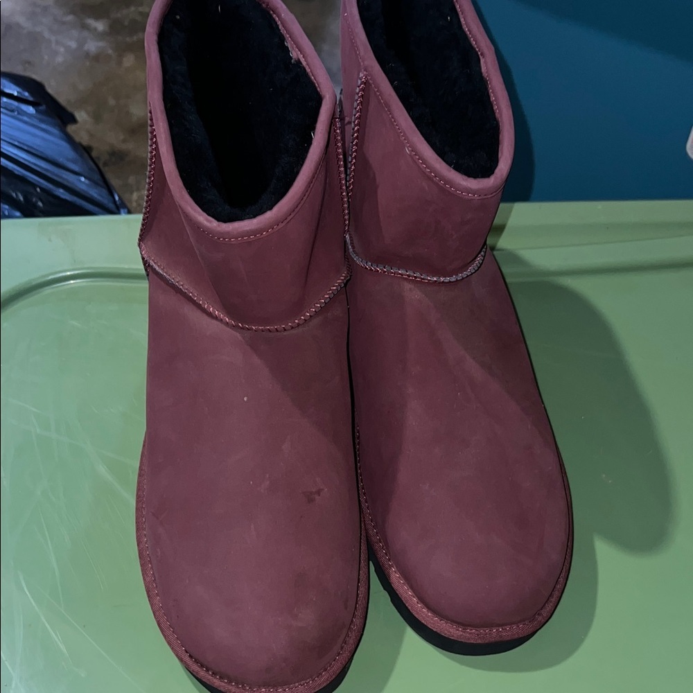 UGG Men's Maroon Boots